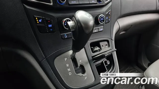 Hyundai Staria 2016 thumb 4