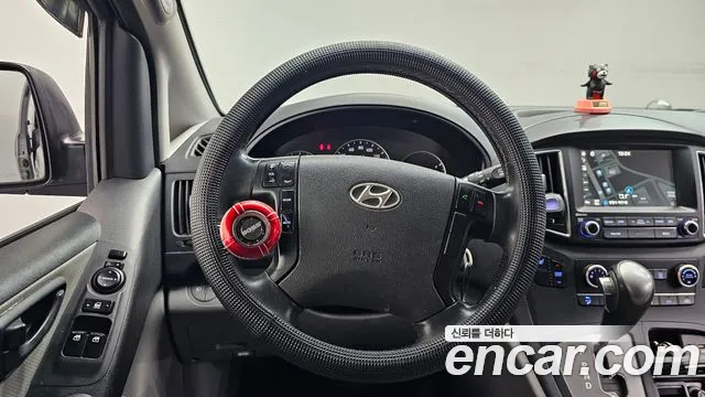 Hyundai Staria 2016 thumb 6