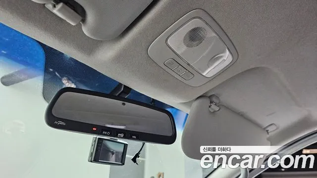 Hyundai Staria 2016 thumb 3