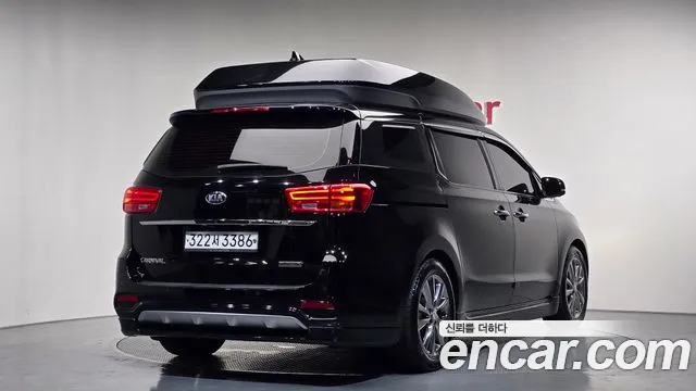 Kia Carnival 2020 thumb 3