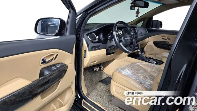 Kia Carnival 2020 thumb 8