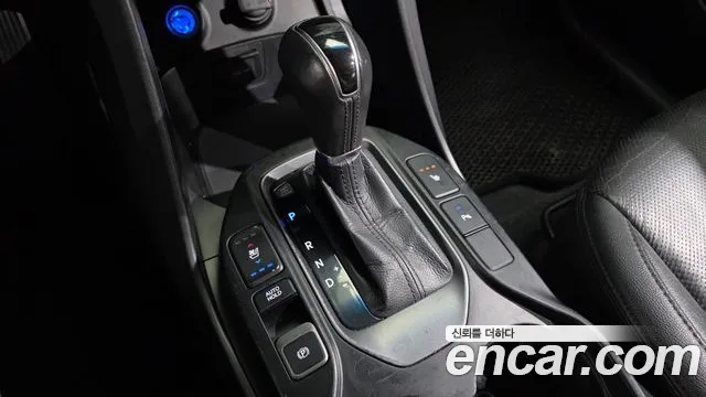 Hyundai DM 2013 thumb 11
