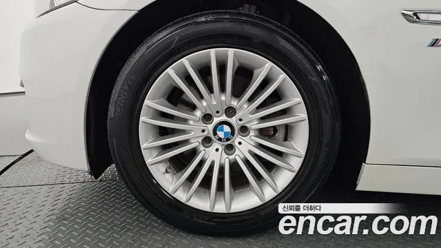 BMW 5 серии 2014 thumb 3