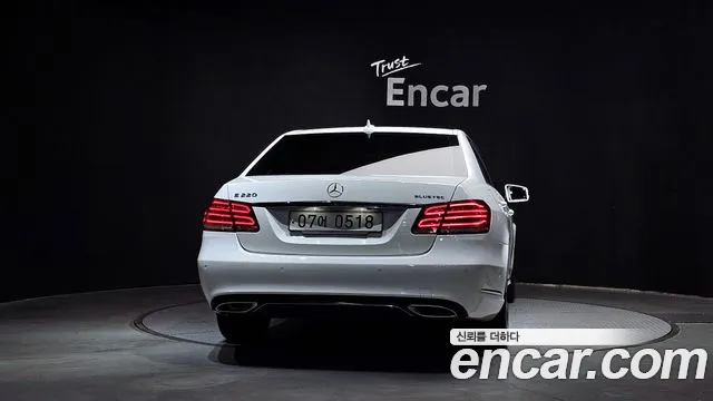 Mercedes-Benz E-Class 2015 thumb 2