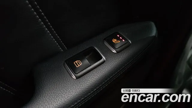 Mercedes-Benz E-Class 2015 thumb 8