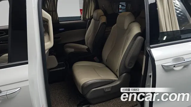 Kia Carnival 2022 thumb 8