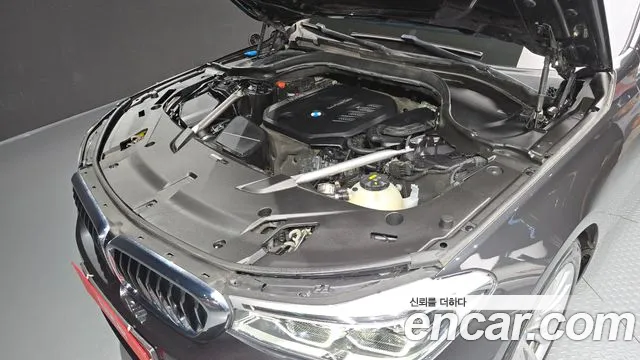 BMW 6 серии Gran Turismo 2019 thumb 2