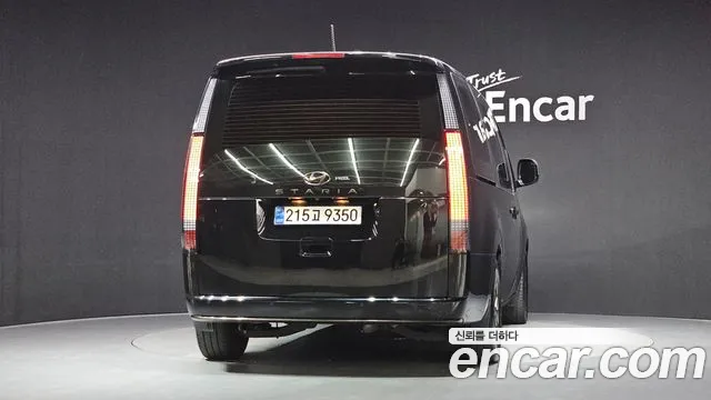 Hyundai Staria 2021 thumb 3