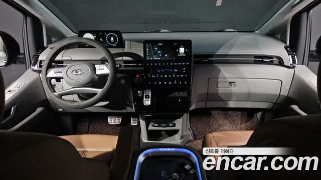 Hyundai Staria 2021 thumb 9