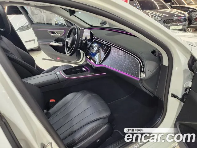 Mercedes-Benz E-Class 2024 thumb 11