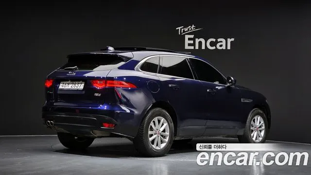 Jaguar F-Pace 2017 thumb 5