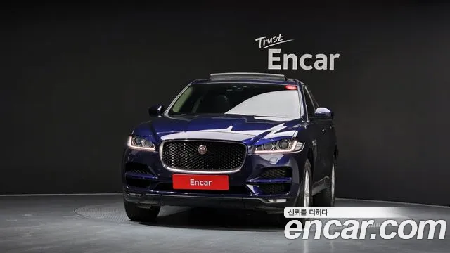 Jaguar F-Pace 2017 thumb 10