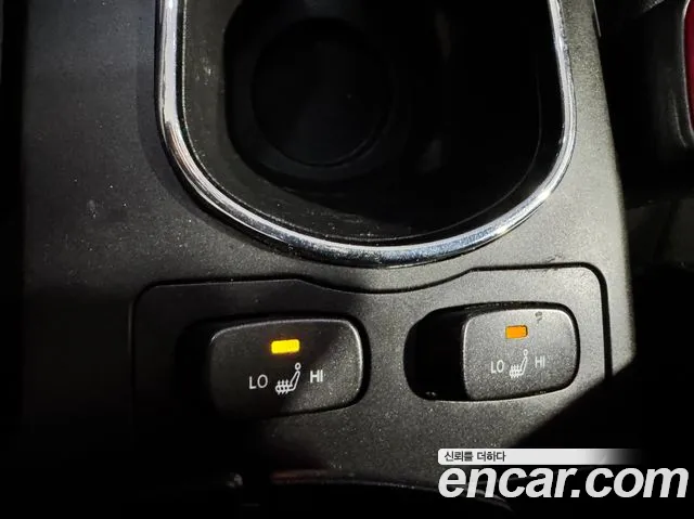 KGM Korando 2015 thumb 2