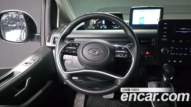 Hyundai Staria 2022 thumb 4