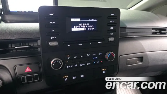 Hyundai Staria 2022 thumb 5