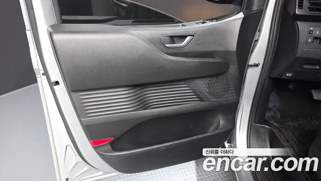 Hyundai Staria 2022 thumb 11