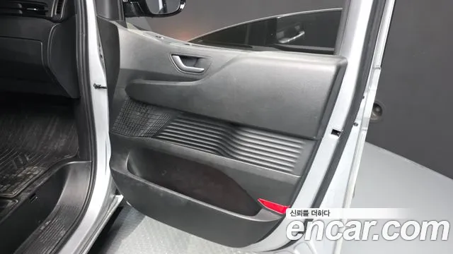 Hyundai Staria 2022 thumb 8
