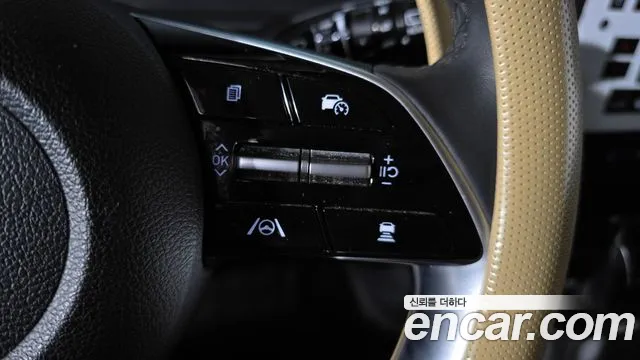 Hyundai Staria 2023 thumb 10