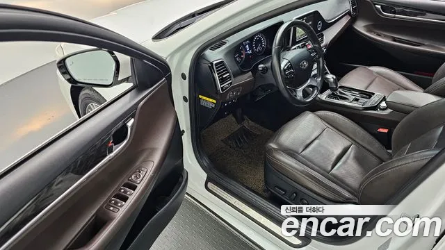 Hyundai Grandeur 2017 thumb 10