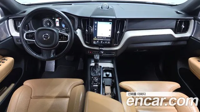 Volvo XC60 2020 thumb 5