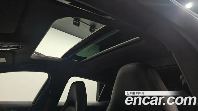 Porsche Panamera 2021 thumb 11