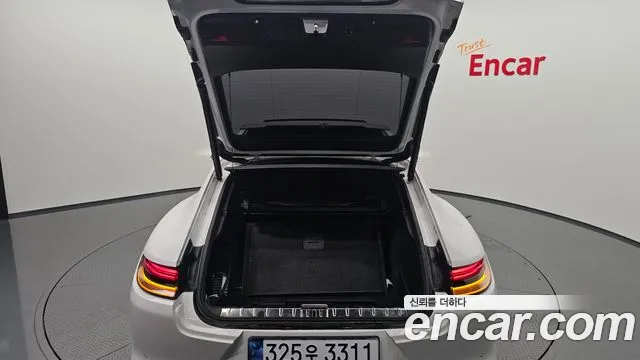Porsche Panamera 2021 thumb 9