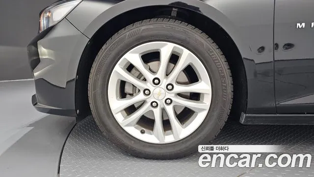 Chevrolet Malibu 2017 thumb 3