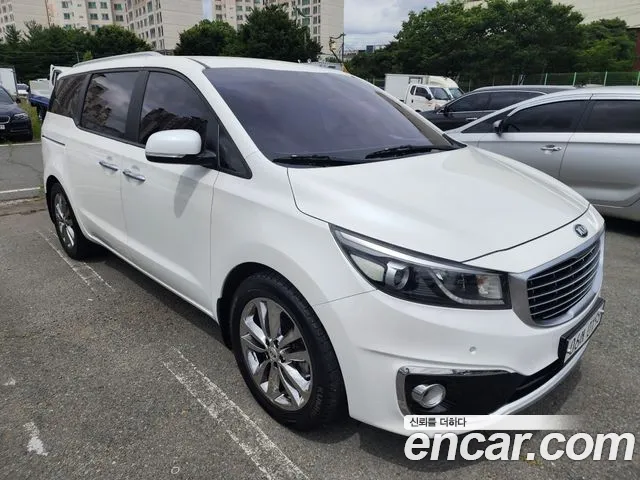 Kia Carnival 2016 thumb 12