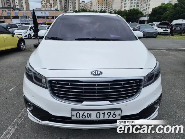 Kia Carnival 2016 thumb 2