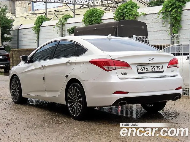 Hyundai i40 2013 thumb 11