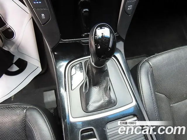 Hyundai i40 2013 thumb 9