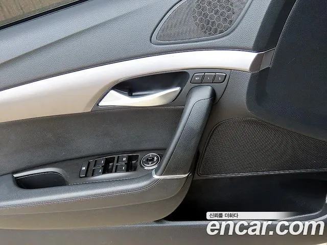 Hyundai i40 2013 thumb 4
