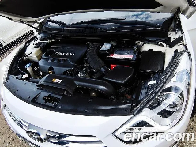 Hyundai i40 2013 thumb 3