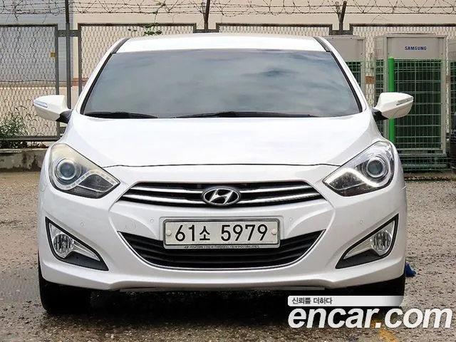 Hyundai i40 2013 thumb 2
