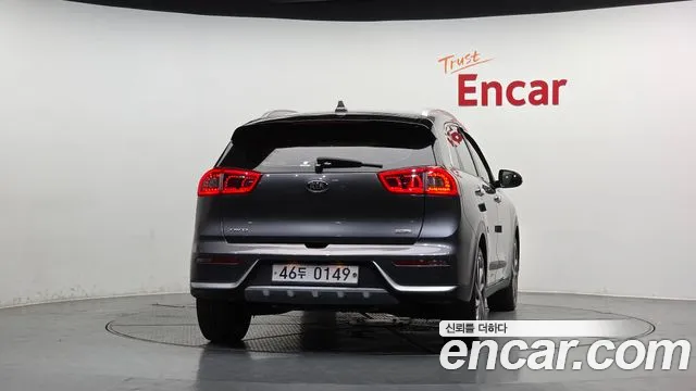 Kia Niro 2016 thumb 12