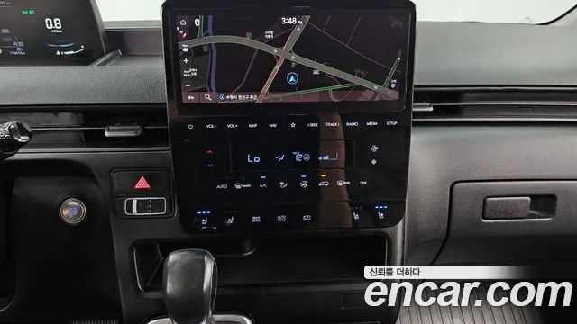 Hyundai Staria 2023 thumb 10