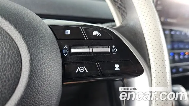 Hyundai Staria 2023 thumb 2