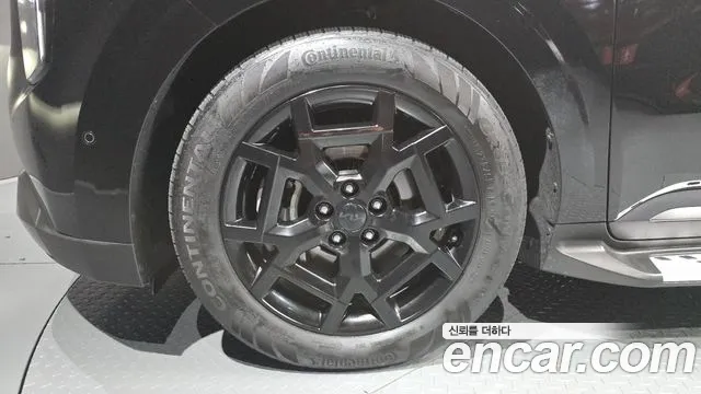 Kia Carnival 2025 thumb 3