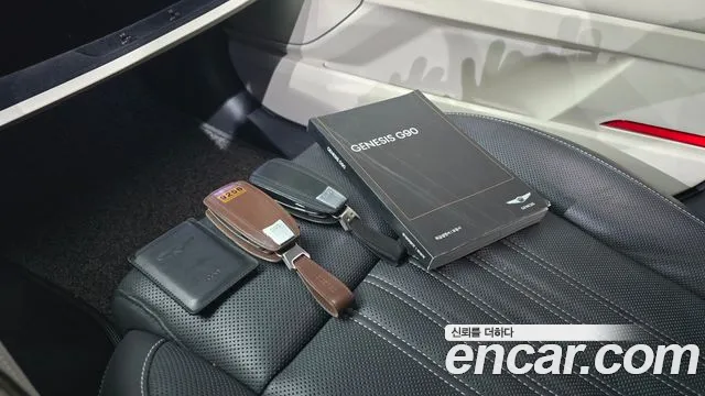 Genesis G90 2019 thumb 10