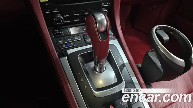 Porsche 718 Cayman 2019 thumb 10