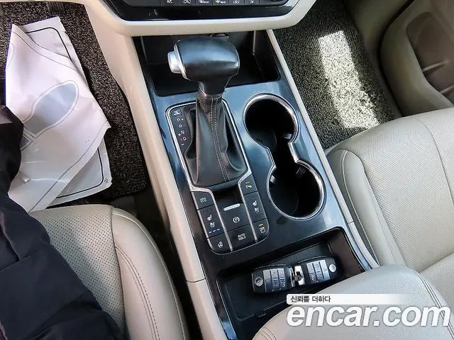 Kia Carnival 2018 thumb 11
