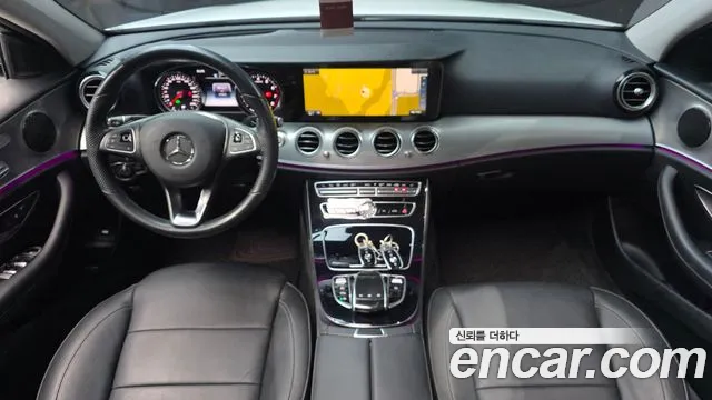 Mercedes-Benz E-Class 2016 thumb 6