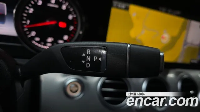 Mercedes-Benz E-Class 2016 thumb 8