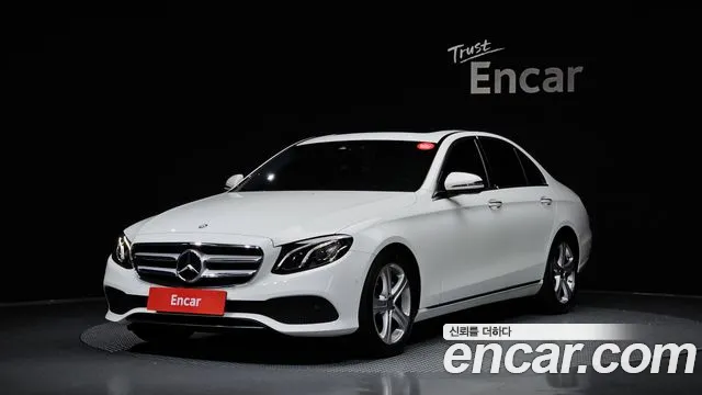 Mercedes-Benz E-Class 2016 thumb 11