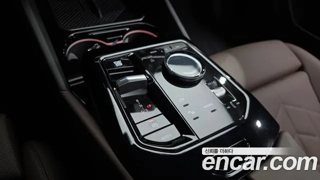 BMW 5 серии 2025 thumb 9