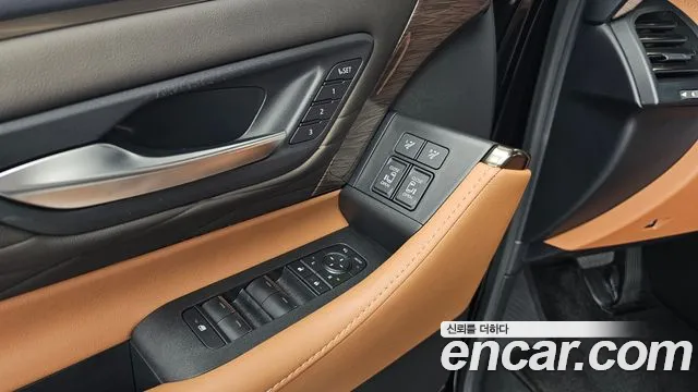 Toyota Alphard 2024 thumb 9