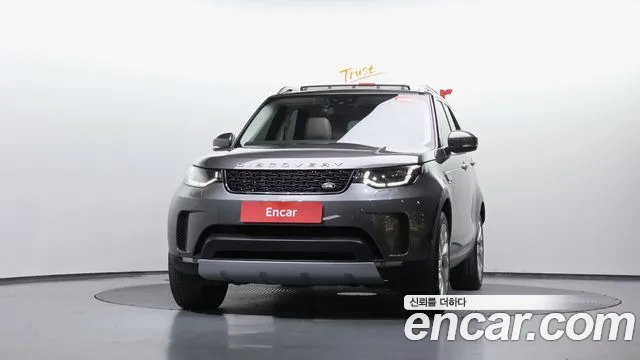 Land Rover Discovery 2019 thumb 10