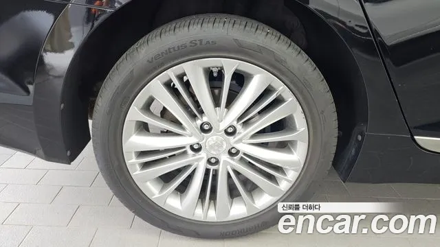 Hyundai Aslan 2015 thumb 2