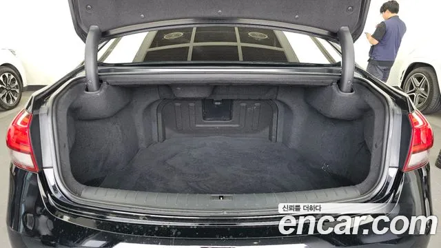 Hyundai Aslan 2015 thumb 10