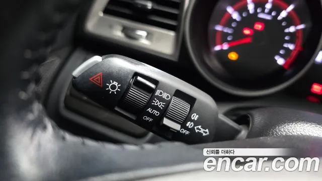 KGM Tivoli 2016 thumb 2